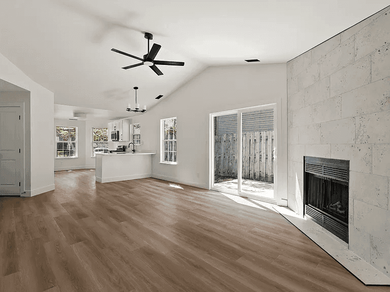 7496 Wood Court property photo 2