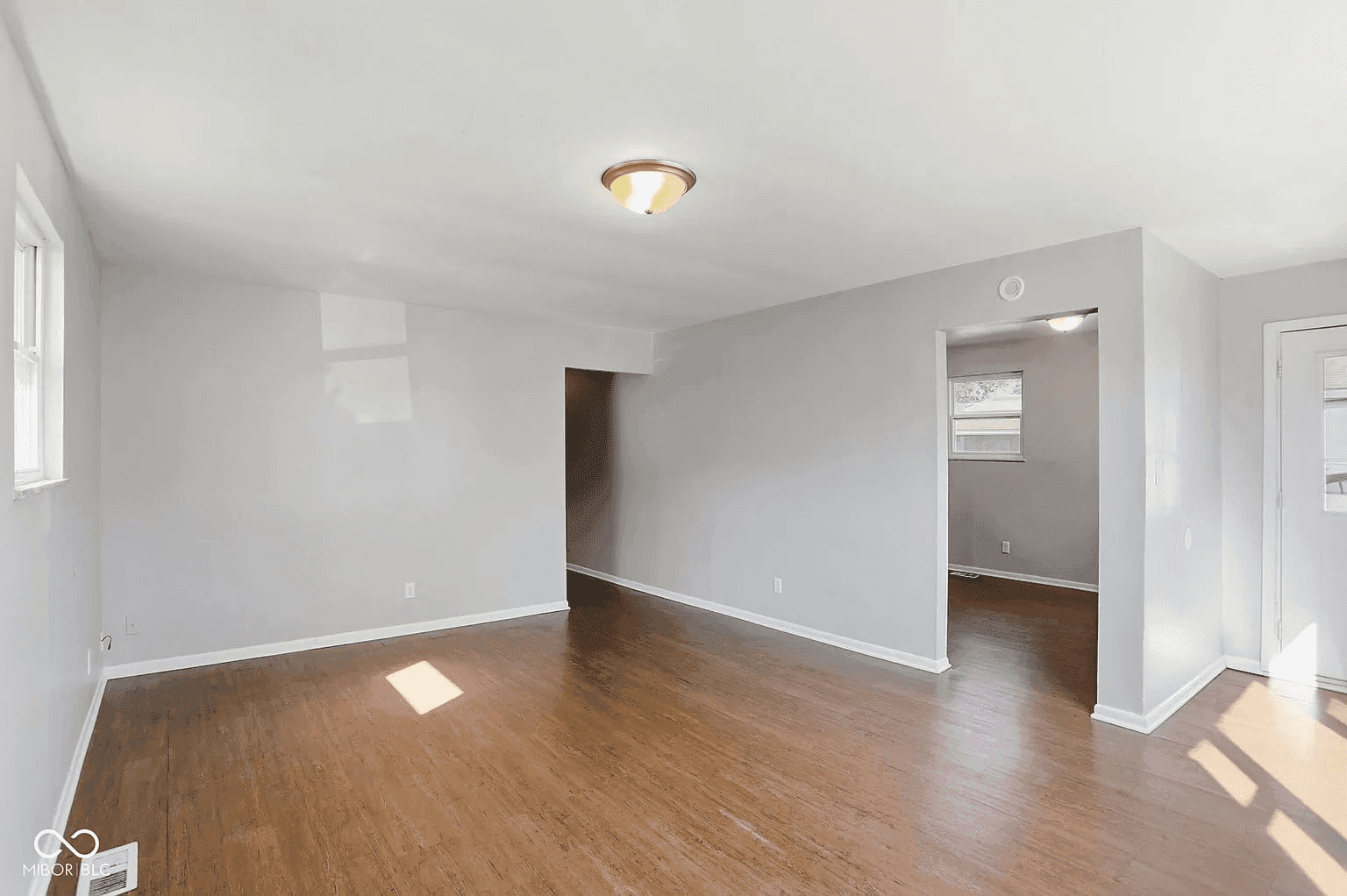 1414 Ingomar Street property photo 3