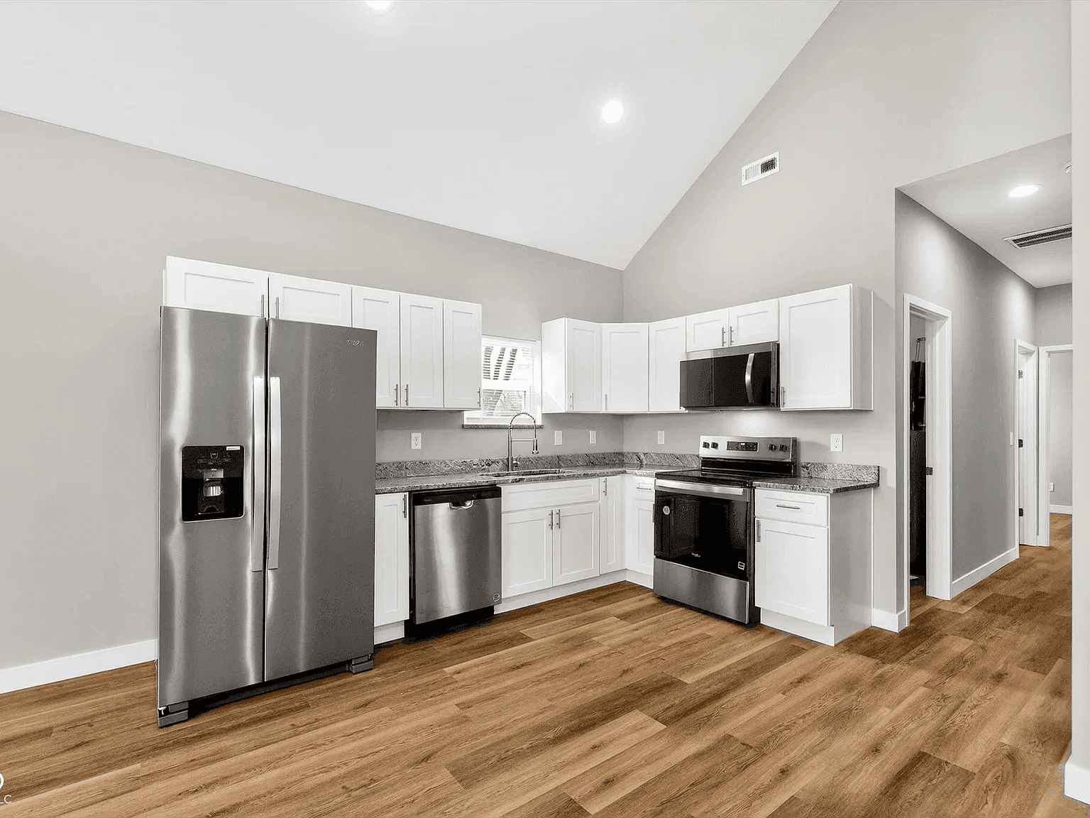 1722 Ingram Street property photo 3