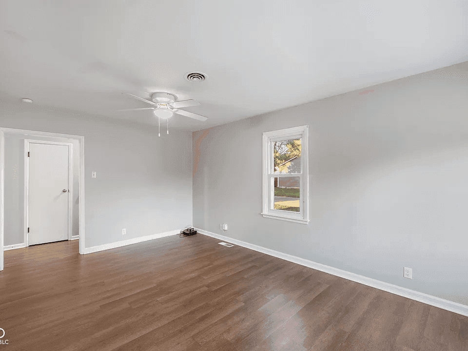 6439 W Morris St property photo 2