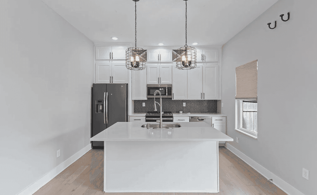 1806 Woodlawn Ave property photo 3