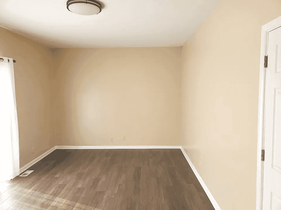 6709 Southeastern Ave property photo 2