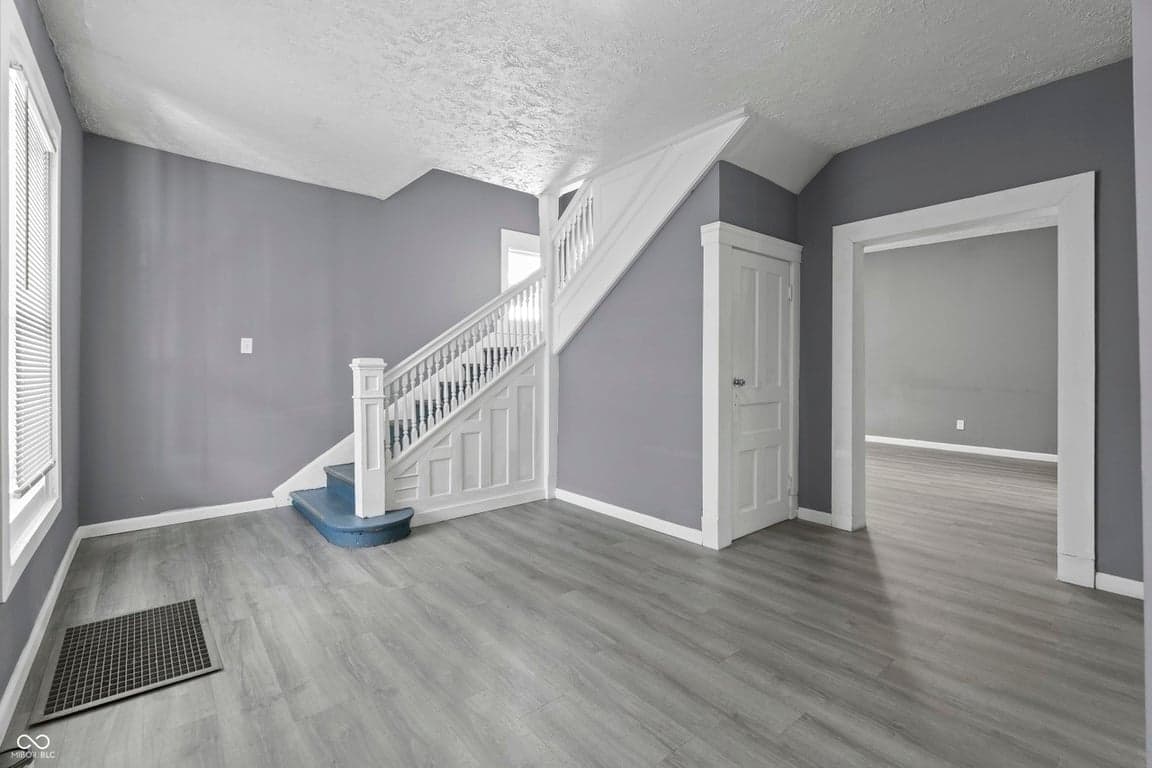 1130 W Congress Ave property photo 3