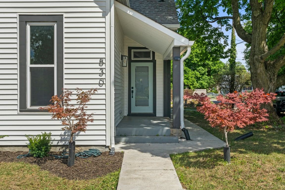 830 Iowa St property photo 1