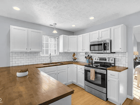 3878 Cornwallis Ln property photo 3