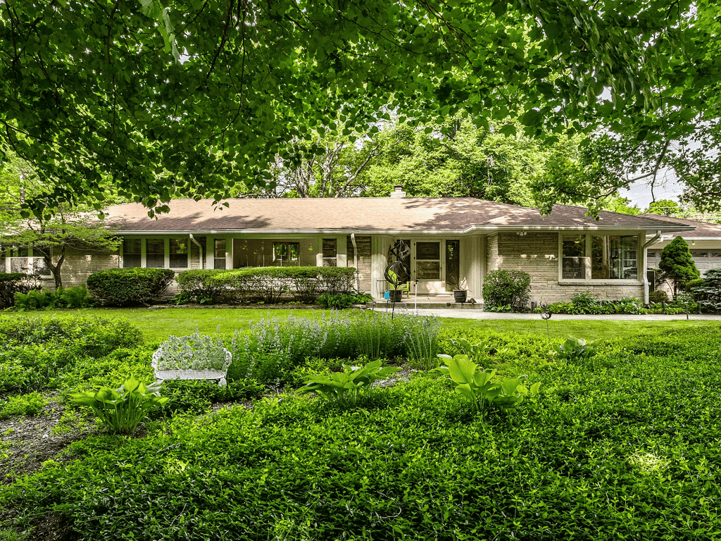 6220 Spring Mill Rd in Indianapolis