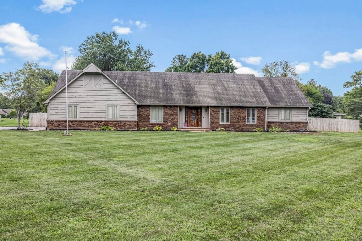 7067 E County Road 200 North in Avon