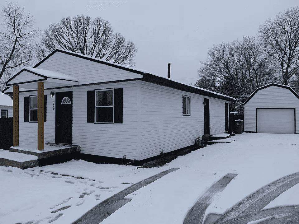 320 S Roena St property photo 1