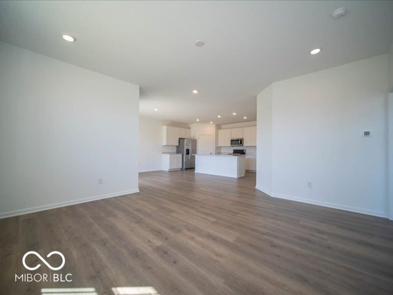 301 Lar Lan Dr property photo 4