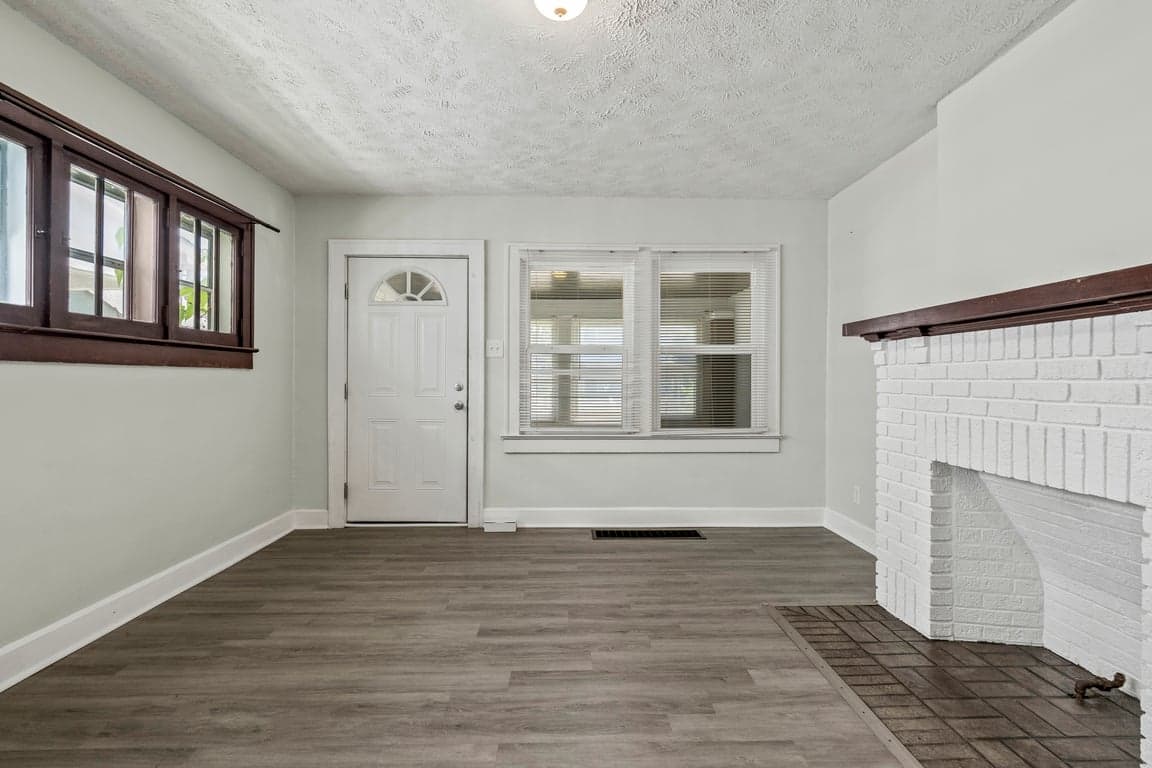 3624-3626 N Illinois St property photo 2