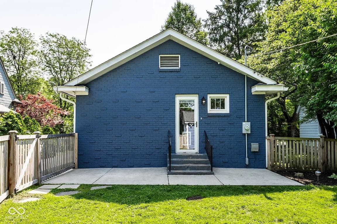 6264 Central Ave property photo 4