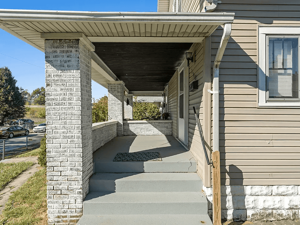 1416 Comer Ave property photo 1