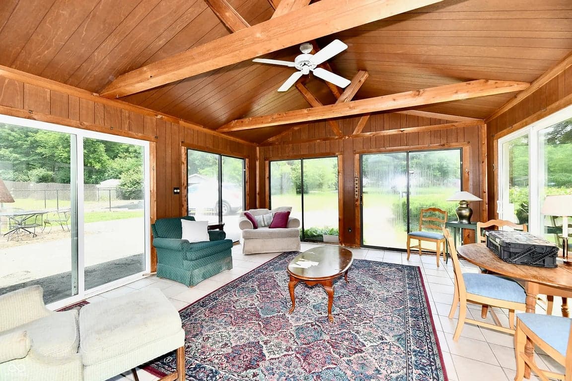 1102 Fox Hill Dr property photo 2