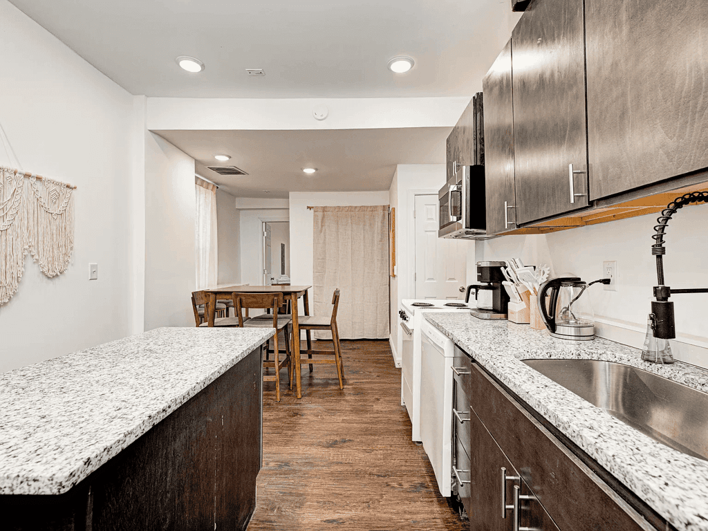 1123 S Randolph St property photo 3