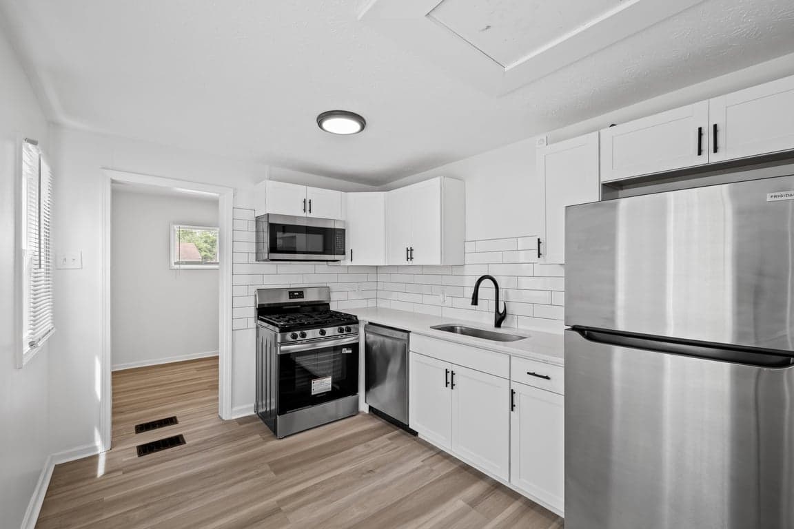 1730 S State Ave property photo 3