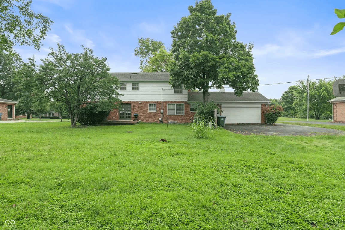5329 Hedgerow Drive property photo 1