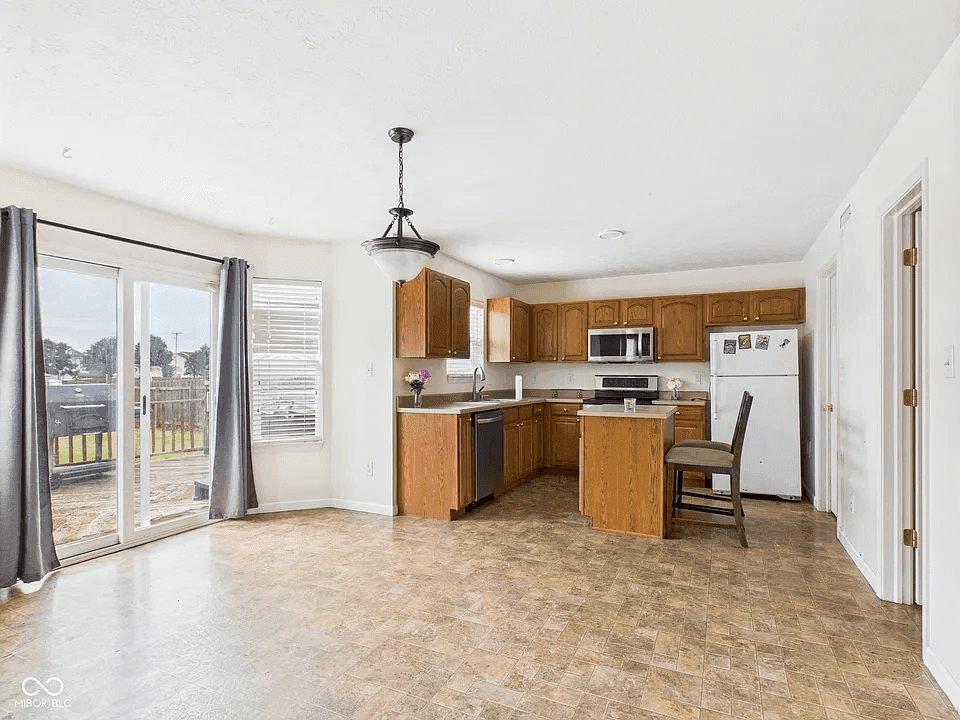 12389 Deerview Dr property photo 4