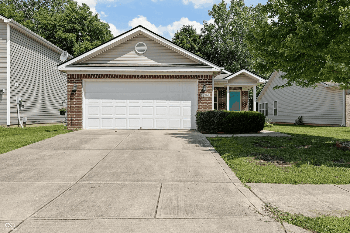 10256 New Dawn Pl in Avon