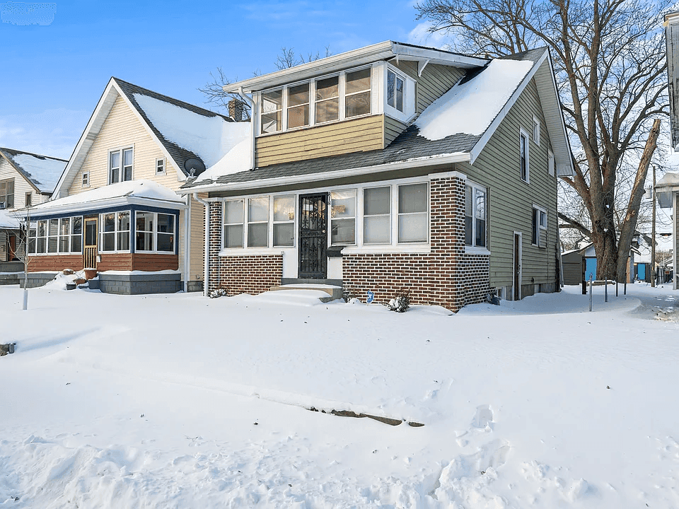 818 N Oakland Ave in Indianapolis