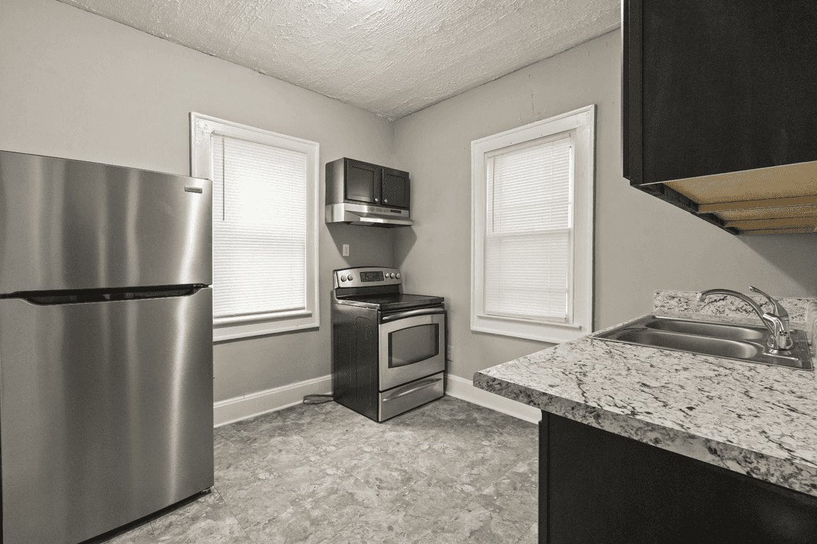 3942-3944 Cornelius Ave property photo 4