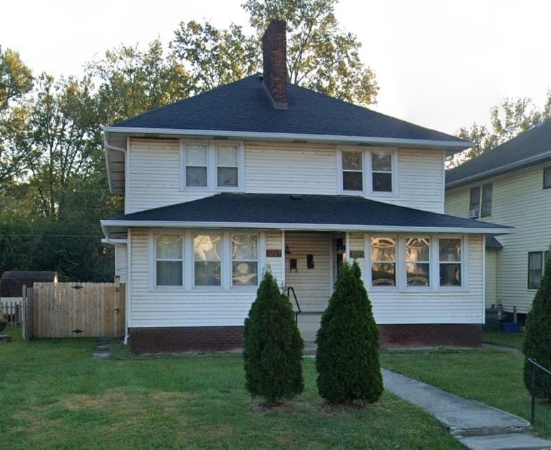 3227 N College Ave property photo 4