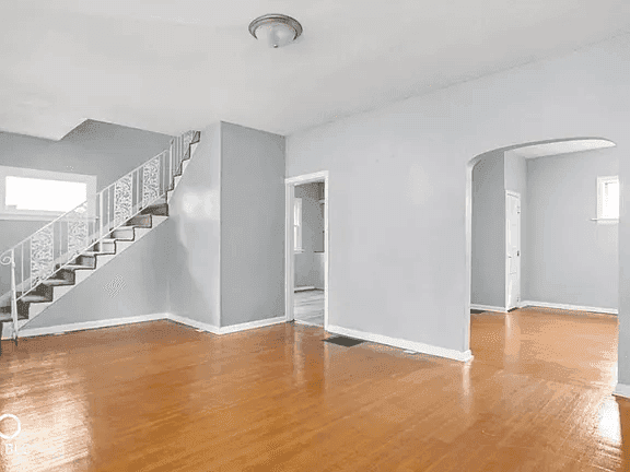 901 N Parker Ave property photo 3