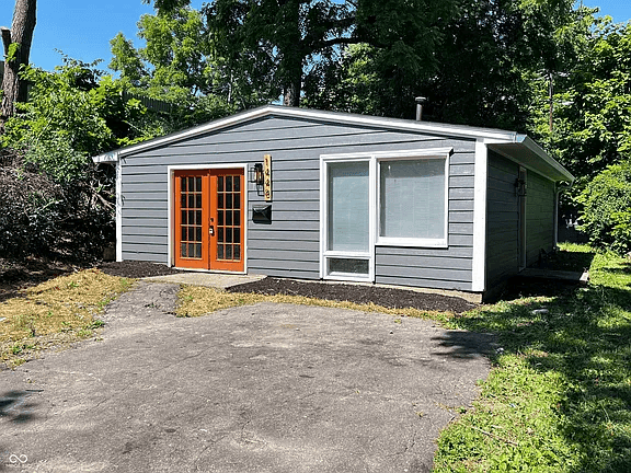 1448 Saint Peter St property photo 1