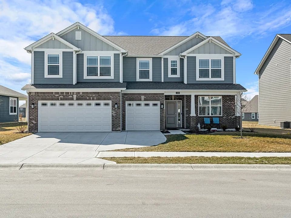 1399 Hat Band St in Danville