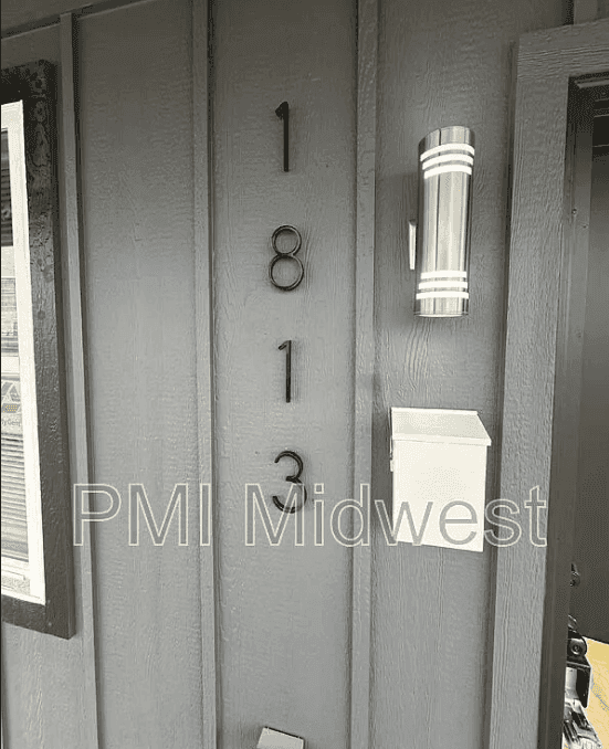 1813 Montcalm St in Indianapolis