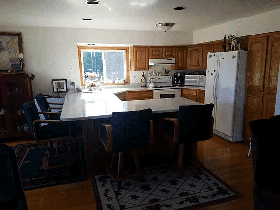 2431 Tesh Dr property photo 4