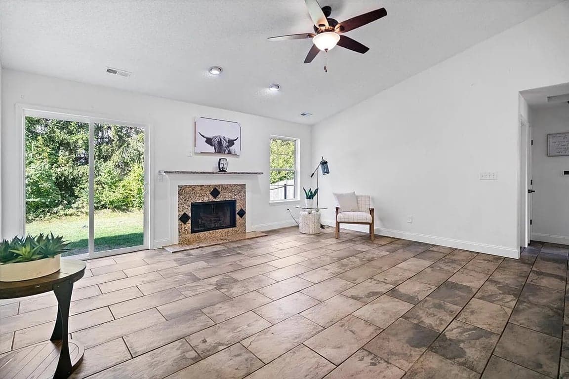 438 E Pine Ridge Dr property photo 4