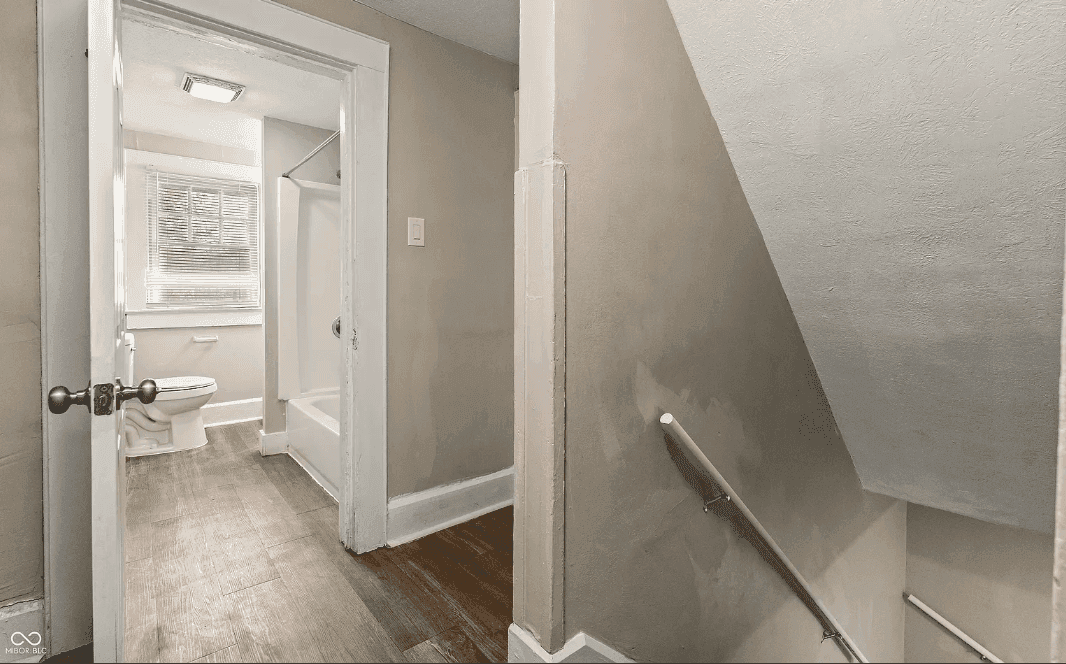 4926 E New York St property photo 2