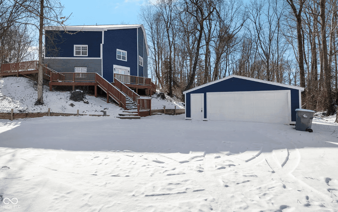 815 Woodhill Dr in Indianapolis