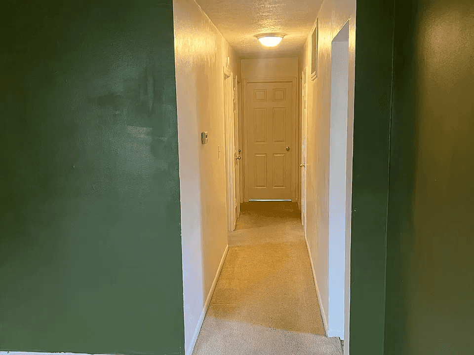 320 S Roena St property photo 4