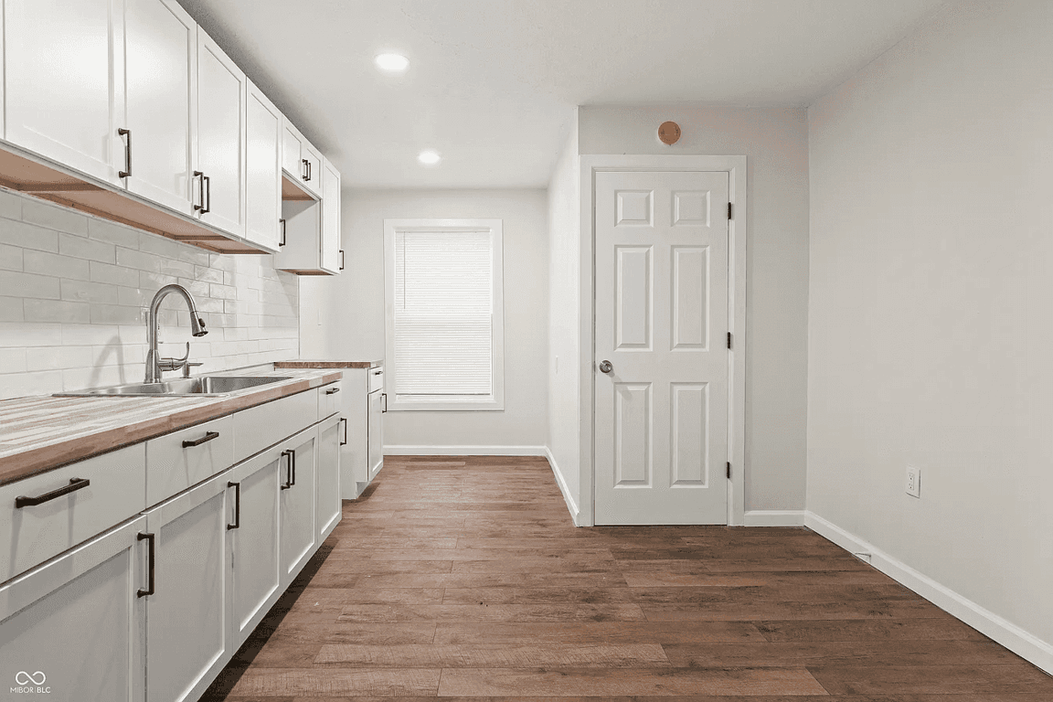 1260 Hiatt Street property photo 4