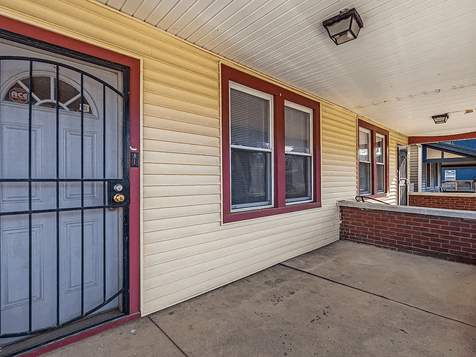 1657 - 1659 Carrollton Avenue property photo 2
