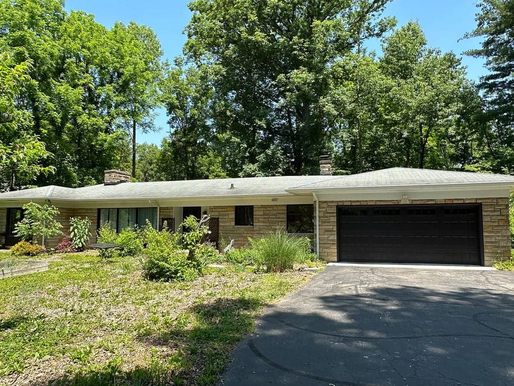 1102 W 56th St in Indianapolis