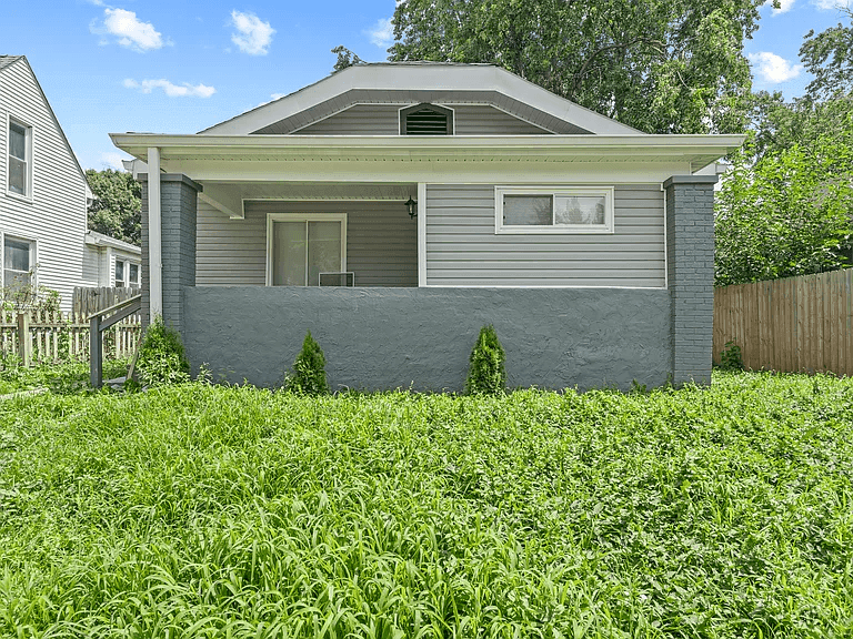 331 S Oakland Ave in Indianapolis