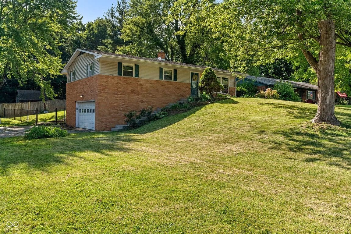 1302 N Furman Ave property photo 2