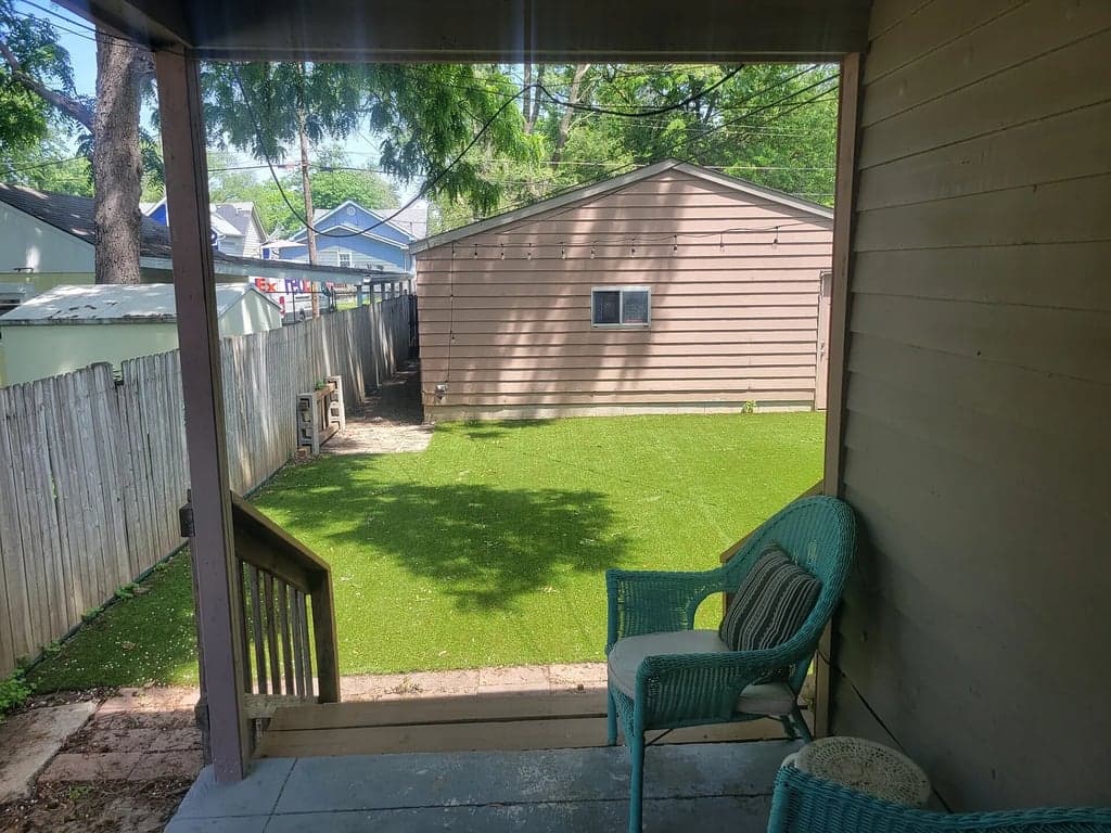 1531 Leonard St property photo 1