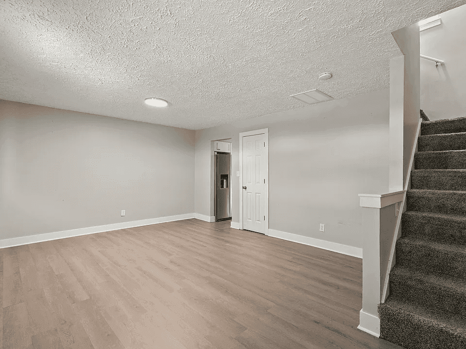 2935 Highland Pl property photo 4