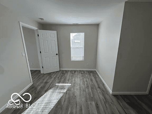 422-424 Villa Ave property photo 4