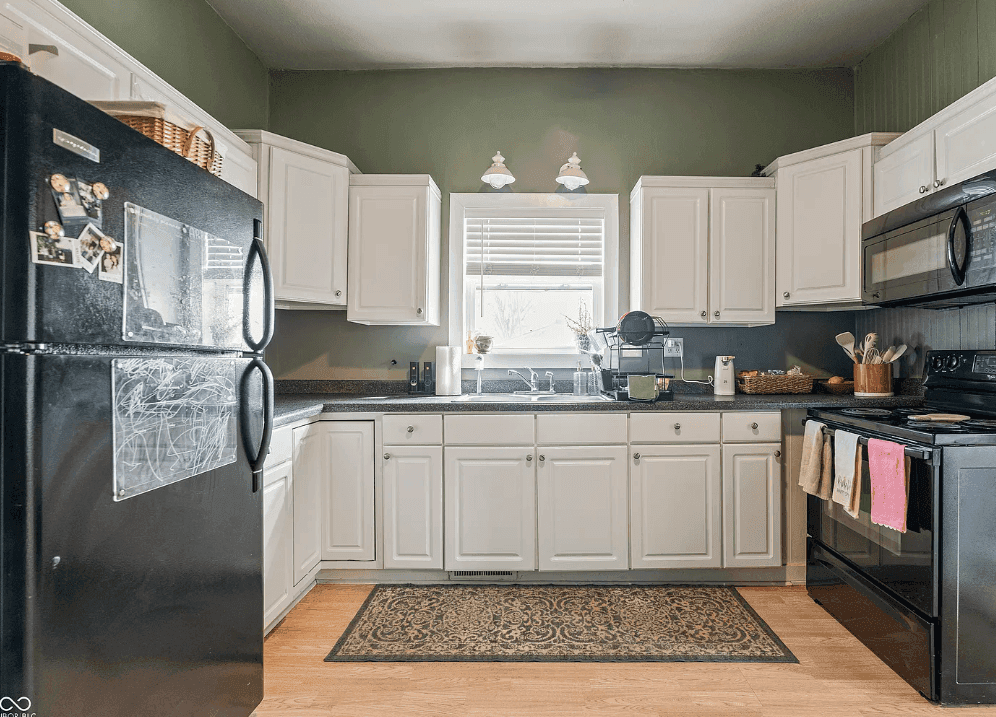 282 N Vine St property photo 4