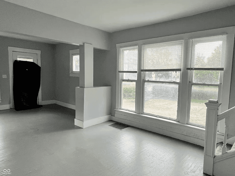 1247 Wright St property photo 3