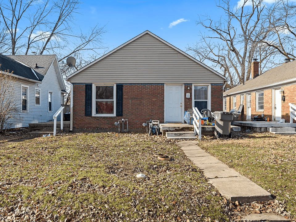 926-928 N Leland Ave in Indianapolis