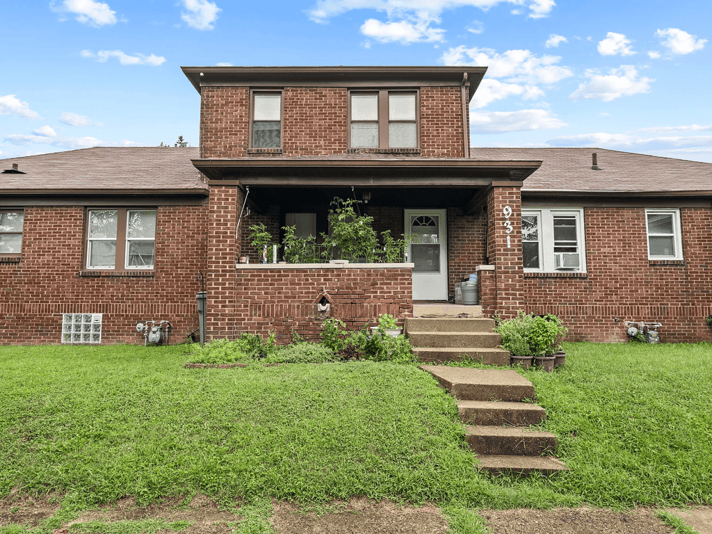5201 E 10th St in Indianapolis