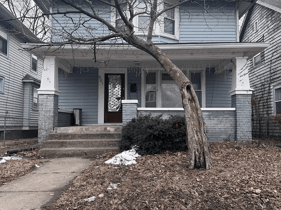 901 N Parker Ave in Indianapolis