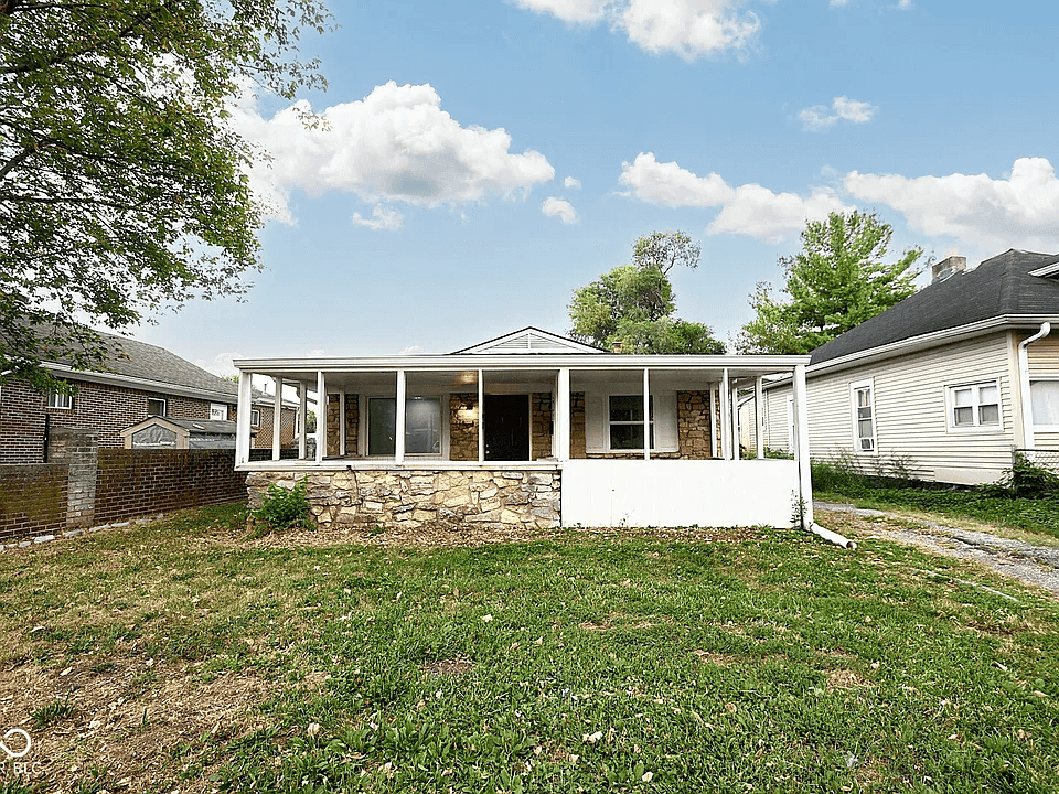 2943 Hillside Ave in Indianapolis