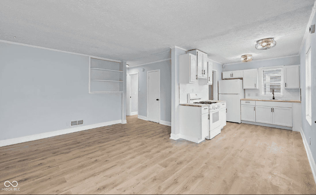 2040 Laurel St property photo 2