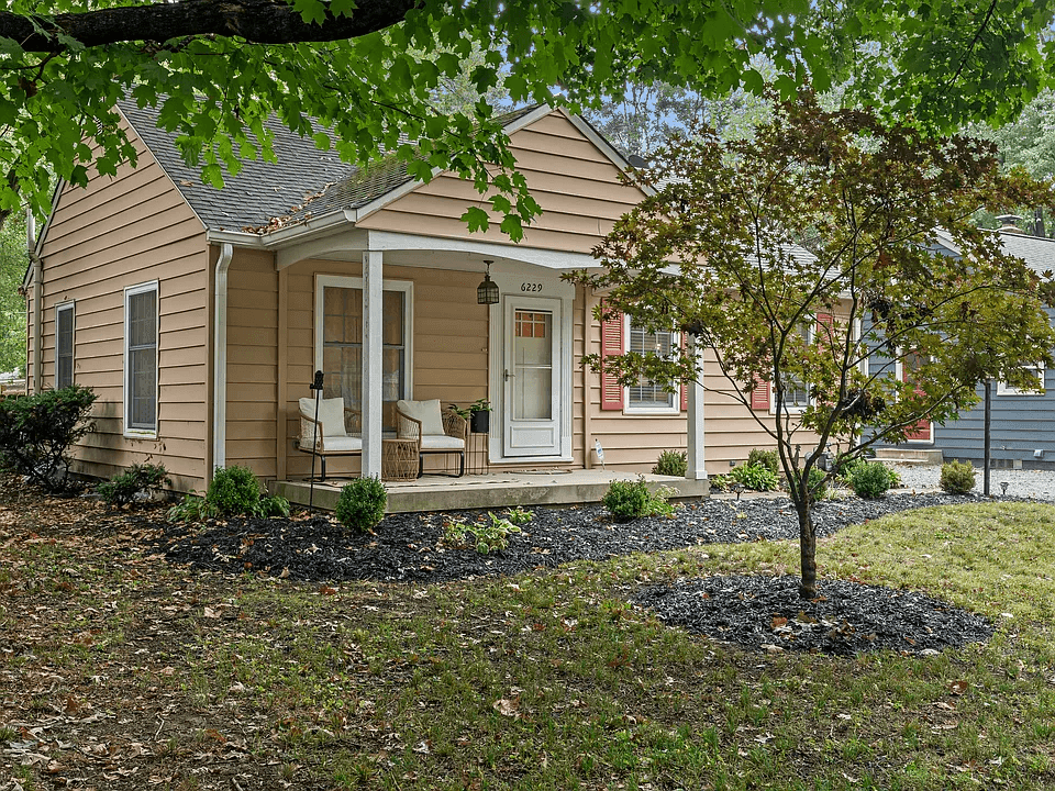 6229 Crittenden Ave in Indianapolis
